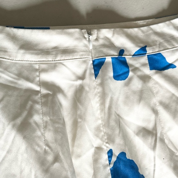 SHEIN Floral Blue and White Women's Skirt Size Small - Picture 9 of 14